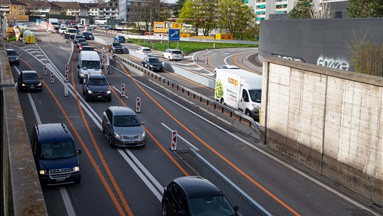  A6 Einfahrt Ostring und Rauchtrennwand 