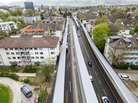  A6 Ostring Lärmschutzwände und Baustellenmarkierung 